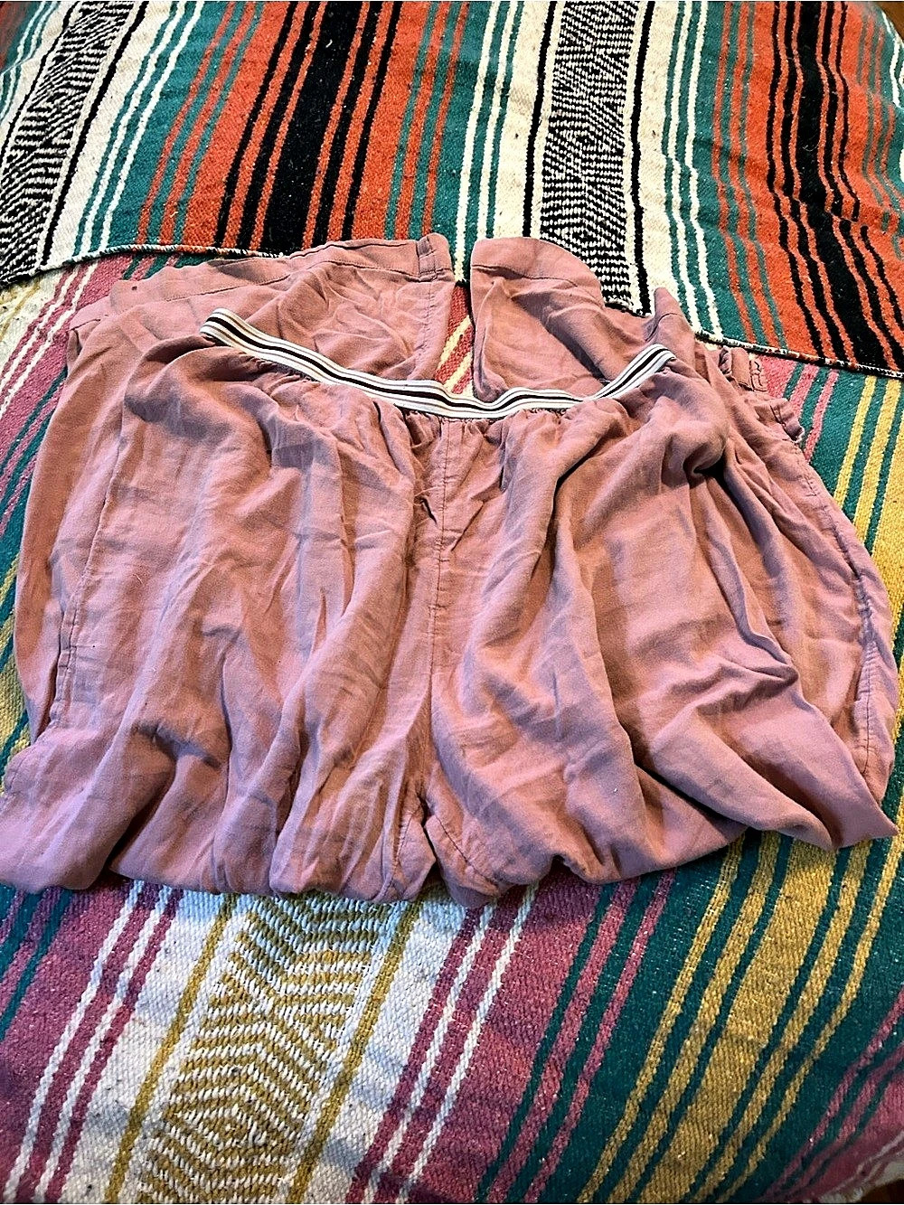 Old Navy Women's orchid colored lounge, pants Size Medium